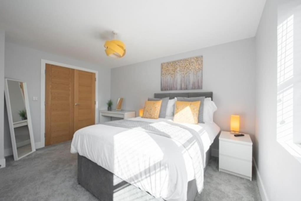 Beautiful, Spacious 1 Bed Flat Brentwood Esterno foto