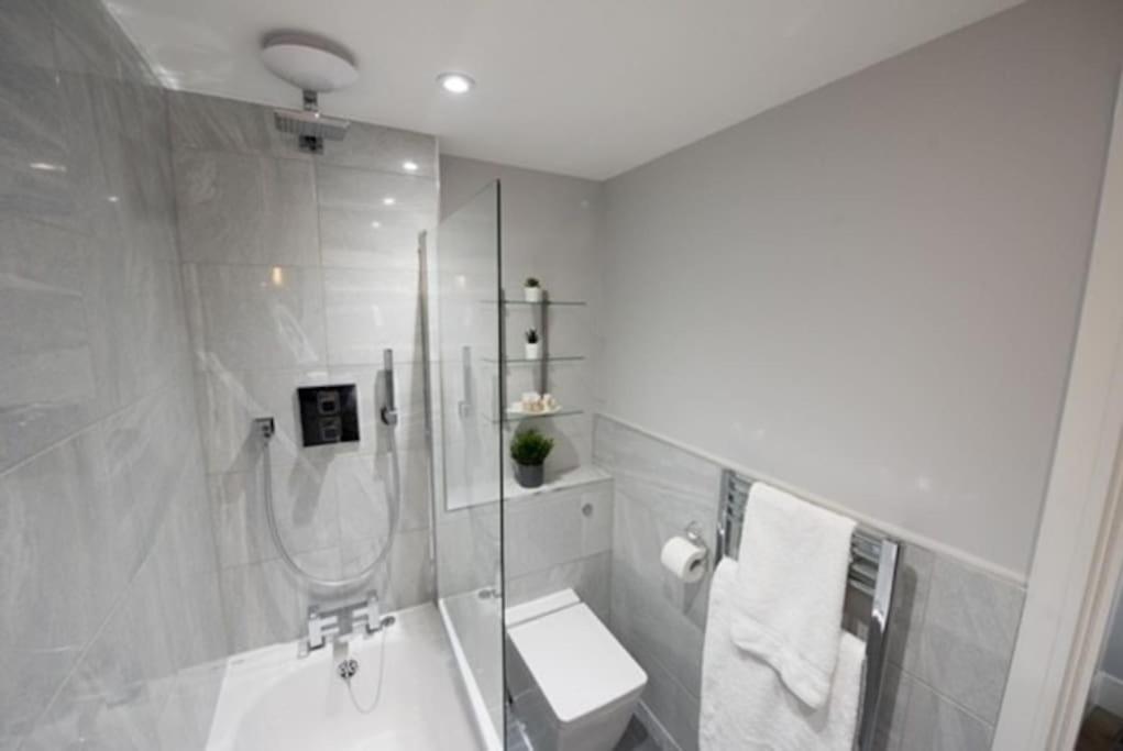 Beautiful, Spacious 1 Bed Flat Brentwood Esterno foto