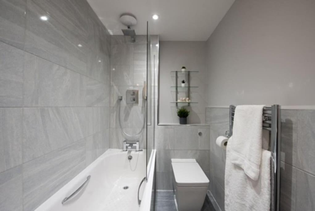 Beautiful, Spacious 1 Bed Flat Brentwood Esterno foto